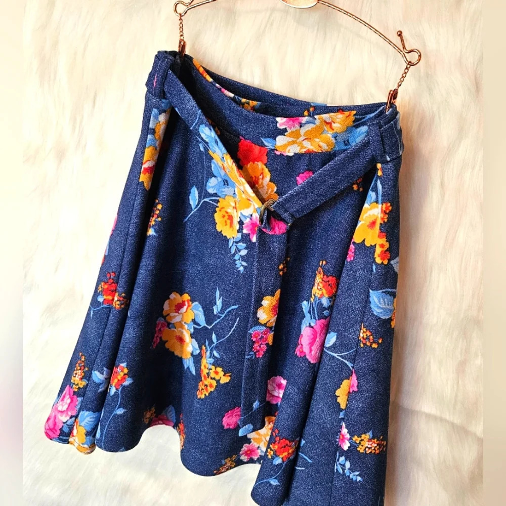 Contenta Vintage Classic Floral Belted Skater Skirt - Picture 2 of 7